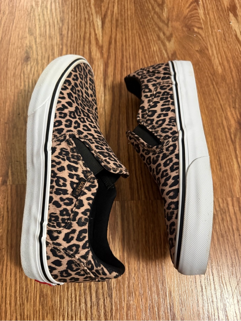 EUC Vans Asher Deluxe Slip-On Leopard Sneakers Size 9